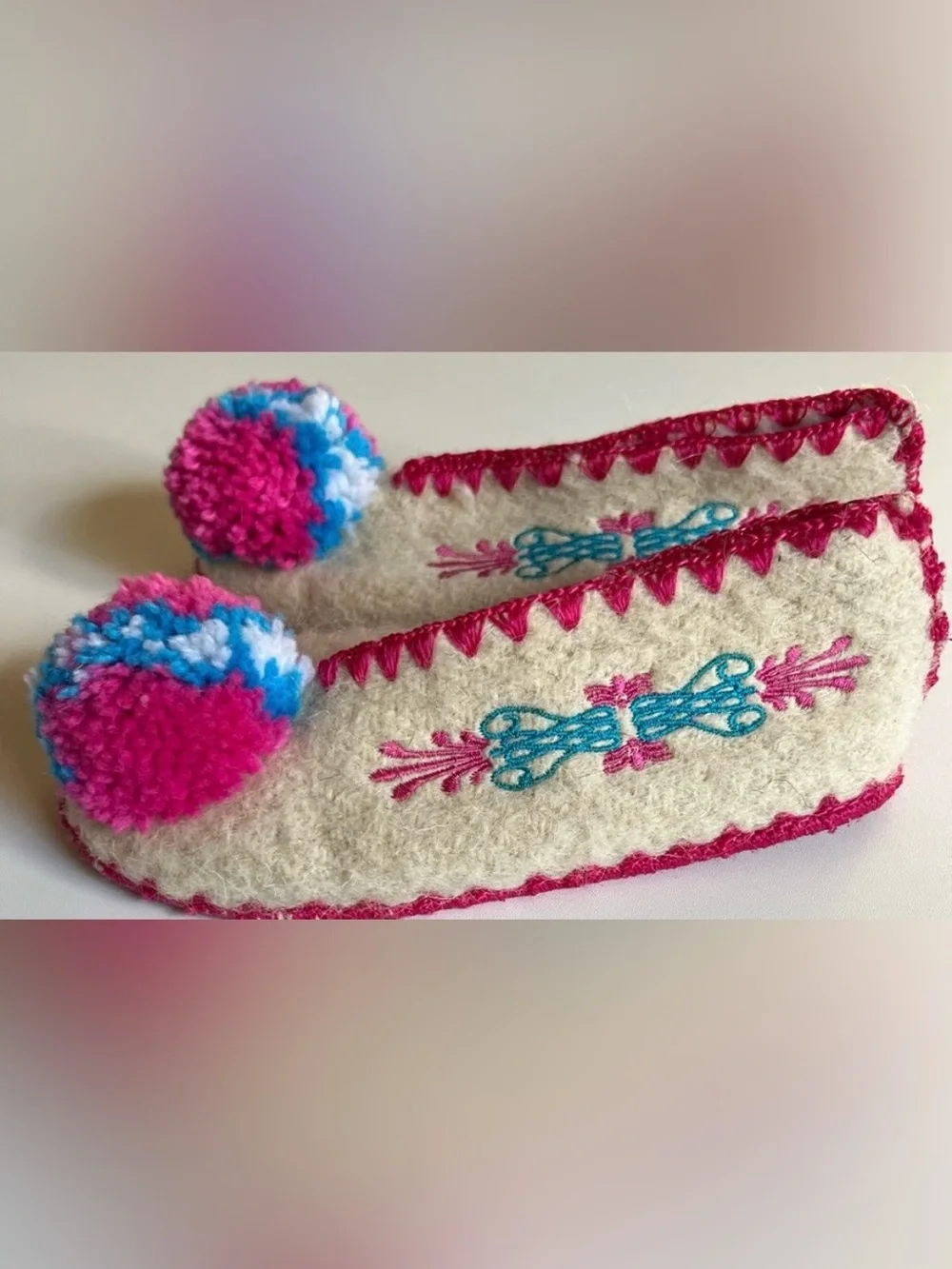 Minas Wool Greek Pom Pom Slippers Size UK 11 Youth 5 1/2 ye